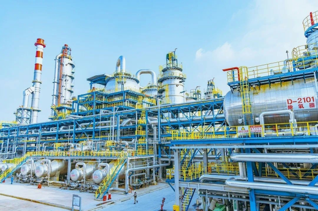 打造世界級高科技一體化綠色石化基地——鎮海煉化成品油倉儲創新實踐